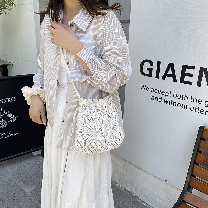 LEFTSIDE Weave Small Shoulder  - Crochet Bag Raffia のレビューと価格