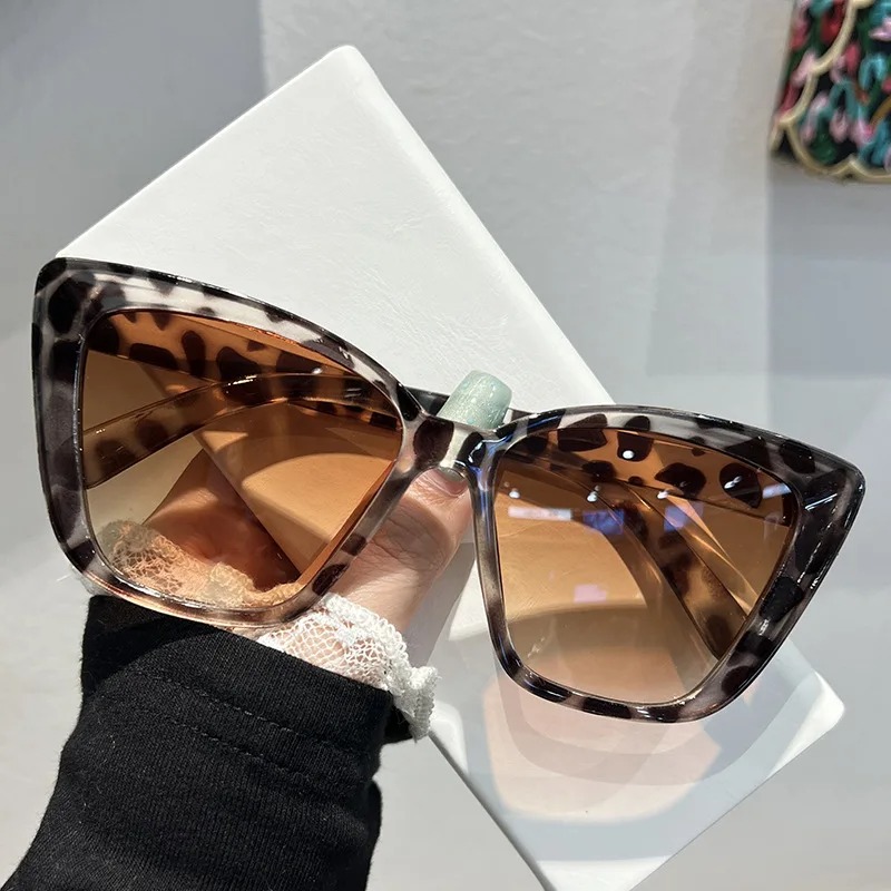 Trendy Cat Eye Sunglasses for  - Sunglasses Cat Eye のレビューと価格