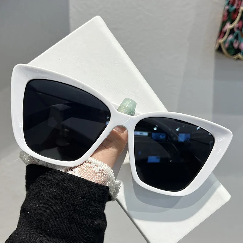 Trendy Cat Eye Sunglasses for  - Sunglasses Cat Eye のレビューと価格
